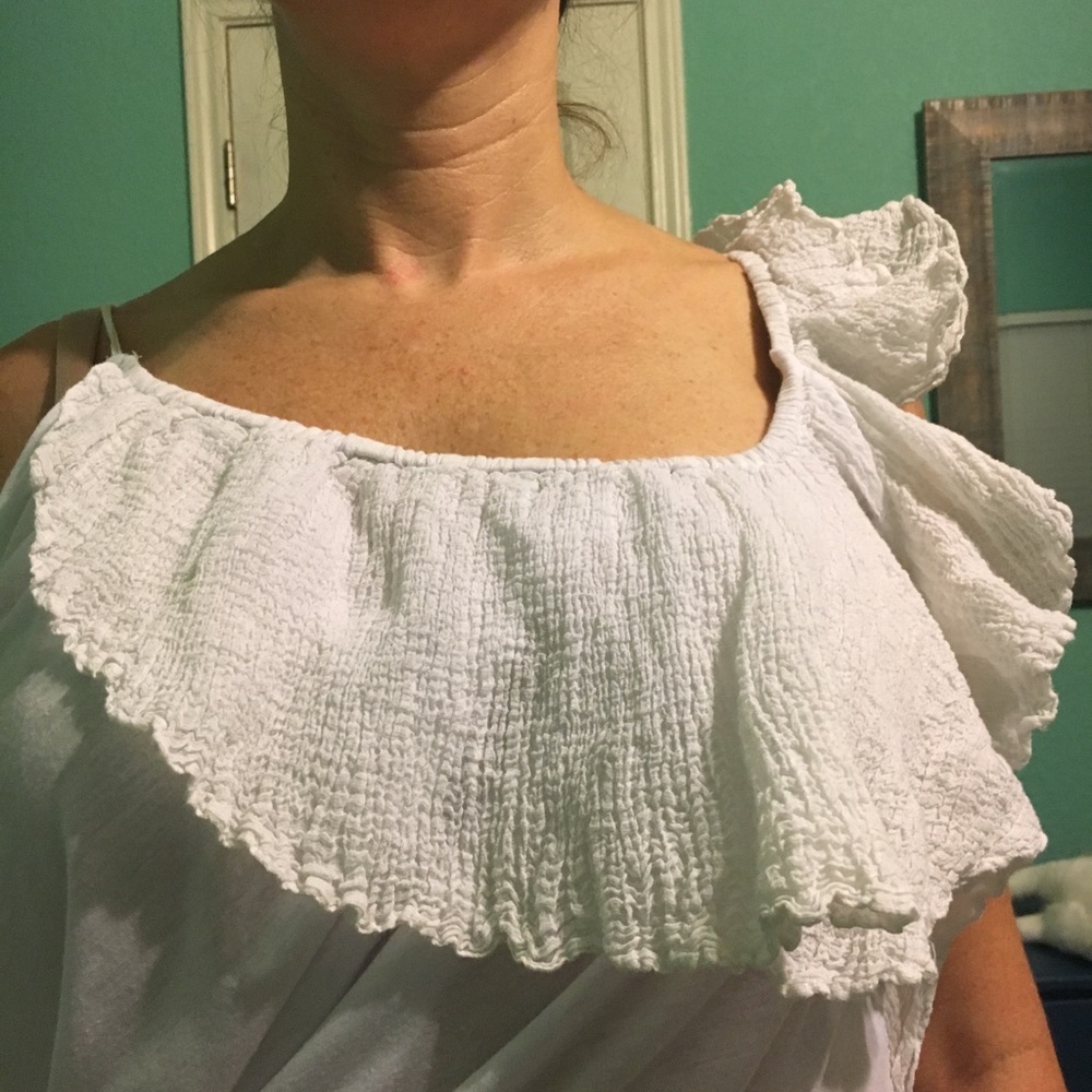 Asymmetrical ruffled tank top
